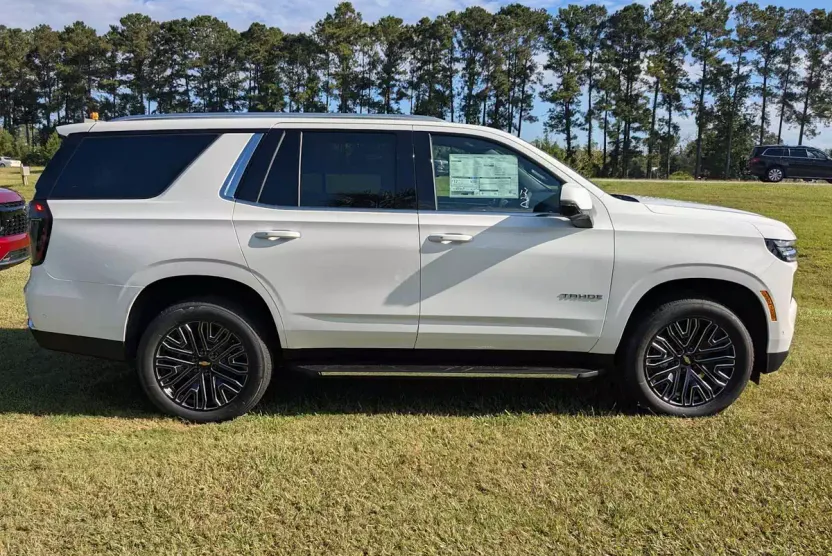 2026 Chevrolet Tahoe LT photo 1