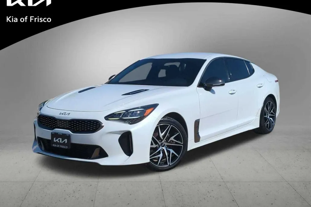 2022 Kia Stinger GT-Line photo 1