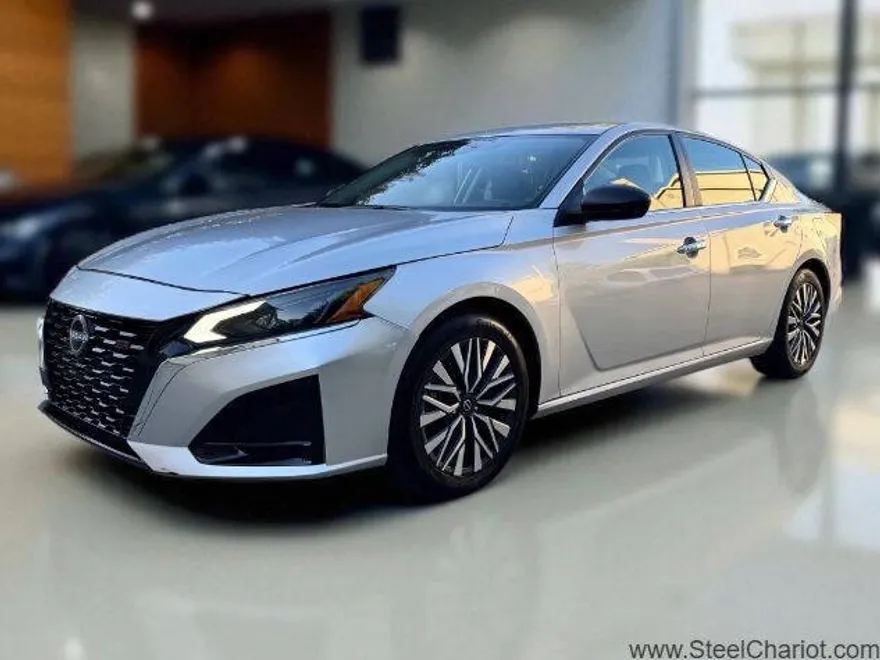 2024 Nissan Altima 2.5 SV photo 1