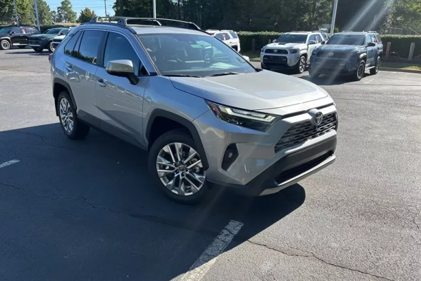 2025 Toyota RAV4 Limited photo 1