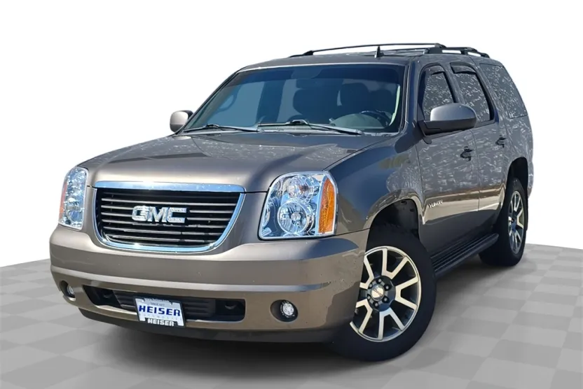 2011 Gmc Yukon SLT photo 1