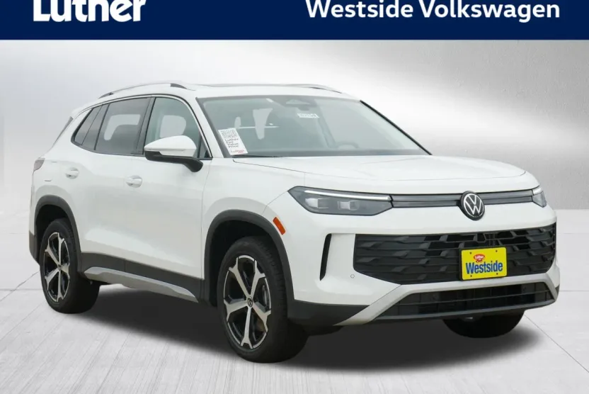 2025 Volkswagen Tiguan SE photo 1