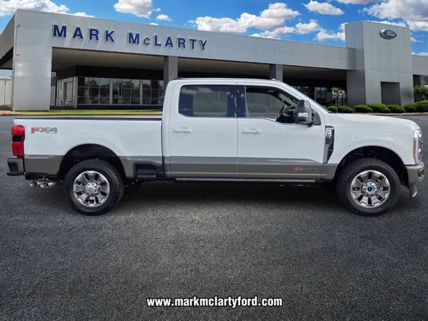 2026 Ford F-250 photo 1