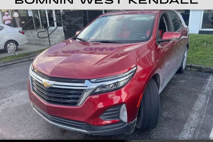 2022 Chevrolet Equinox LT photo 1