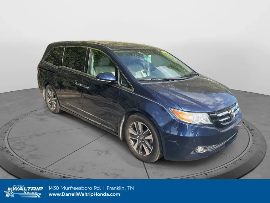 2014 Honda Odyssey Touring photo 1