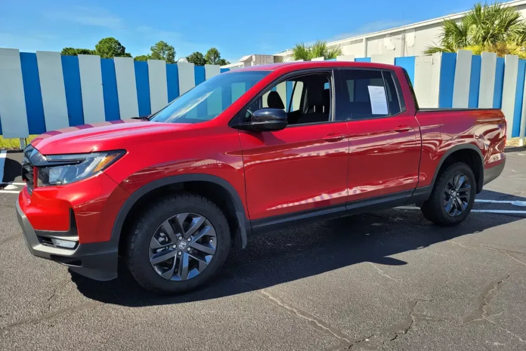 2023 Honda Ridgeline Sport photo 1