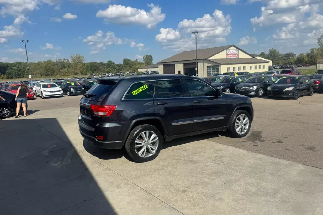 2013 Jeep Grand Cherokee Laredo photo 1