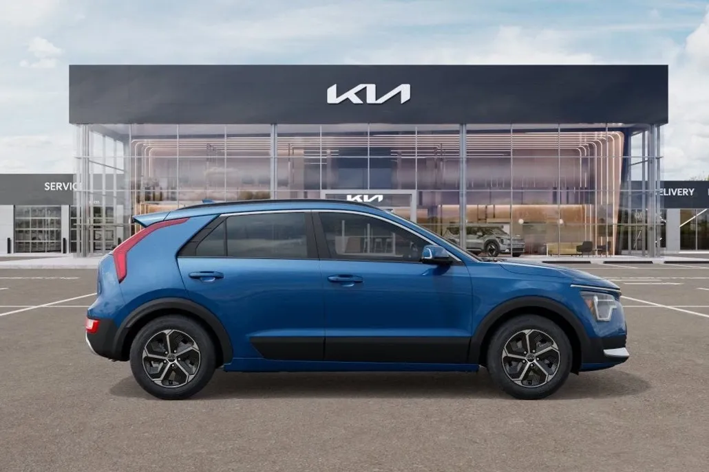 2025 Kia Niro EX photo 1