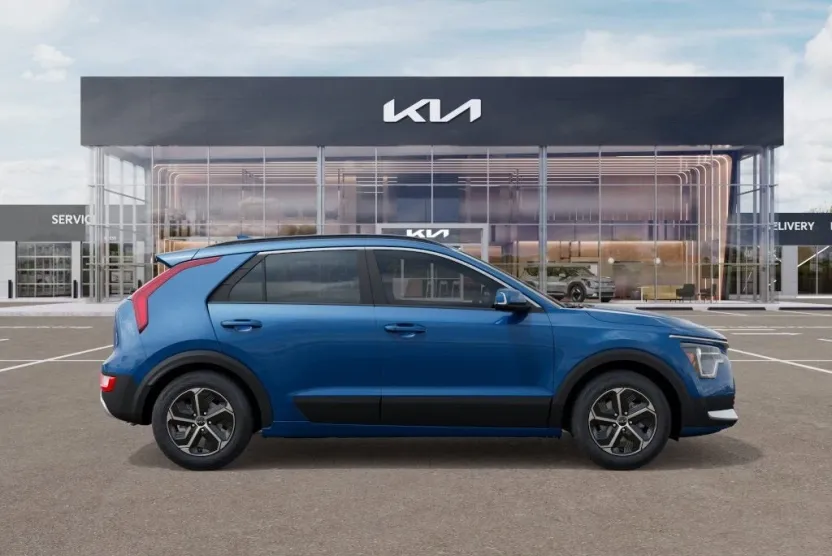 2025 Kia Niro EX photo 1