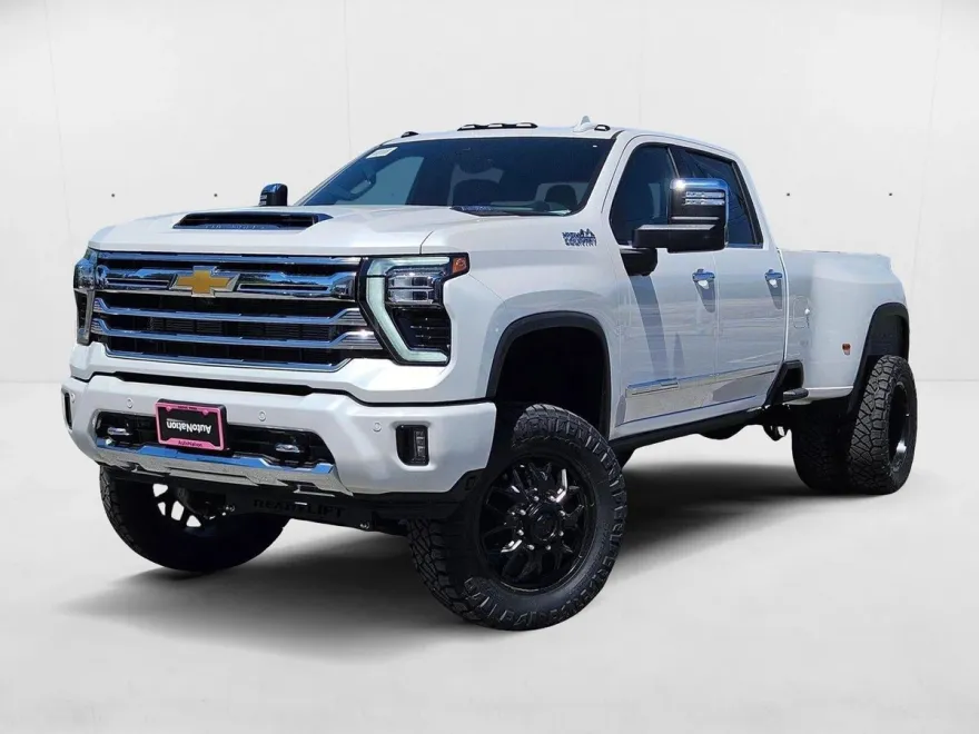 2025 Chevrolet Silverado 3500HD High Country photo 1