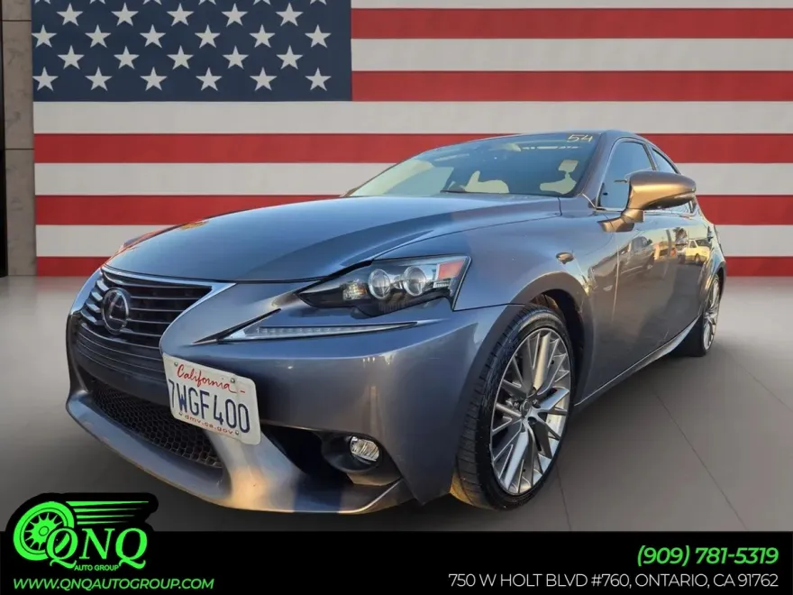 2016 Lexus IS 200t photo 1