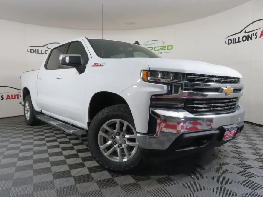 2022 Chevrolet Silverado 1500 LT photo 1