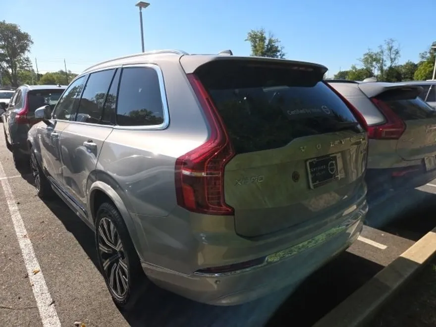 2025 Volvo XC90 Core AWD photo 1