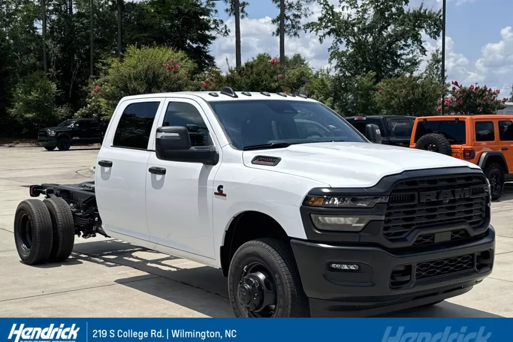 2025 Ram 3500 Tradesman photo 1