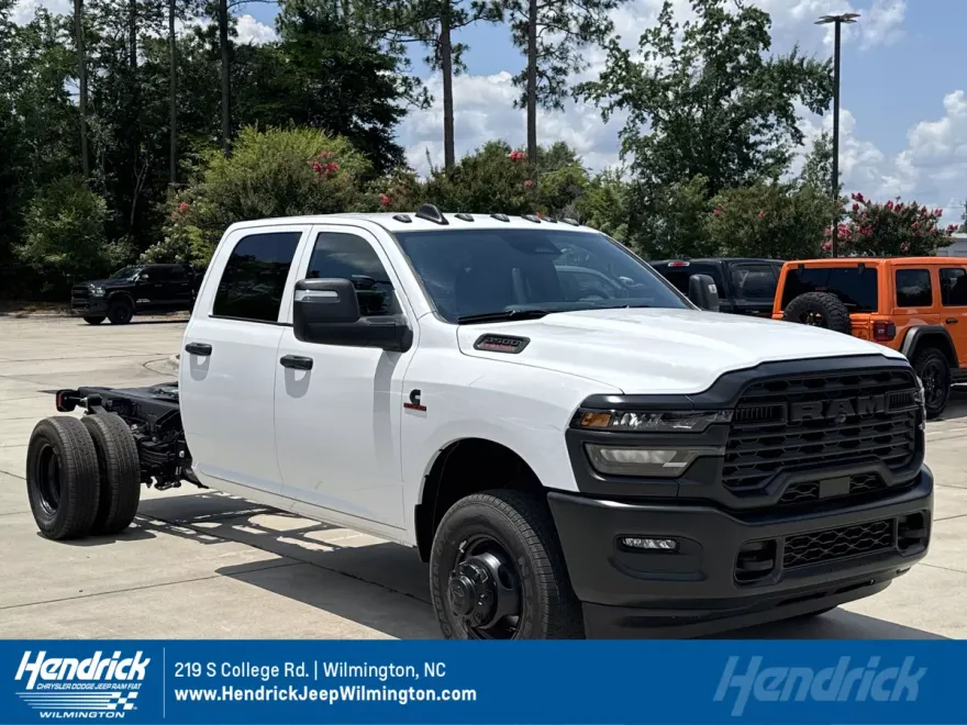 2025 Ram 3500 Tradesman photo 1