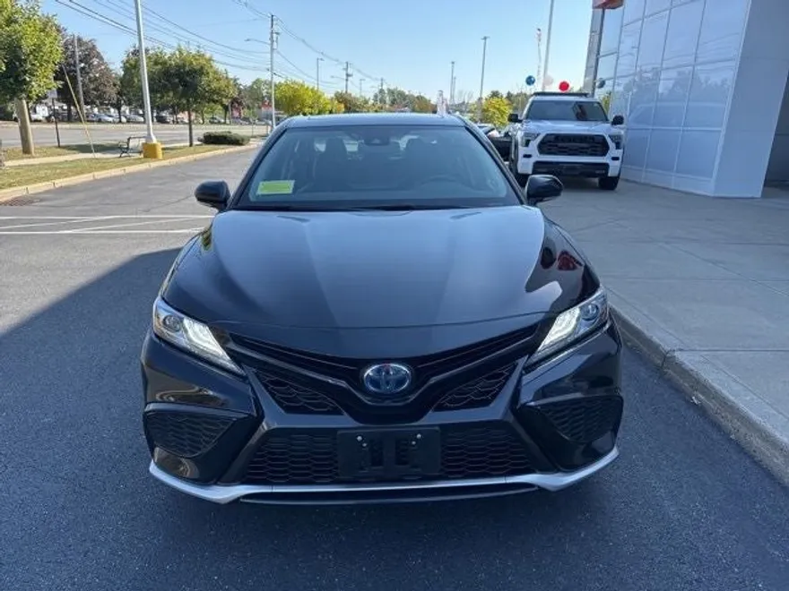 2023 Toyota Camry Hybrid XSE photo 1