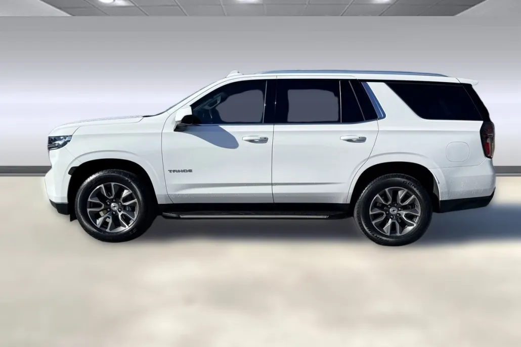 2023 Chevrolet Tahoe LS photo 1