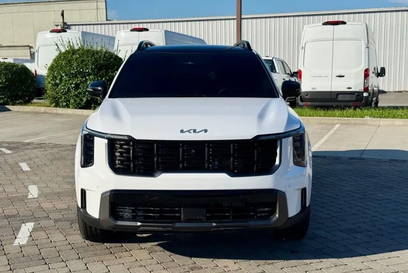 2024 Kia Sorento X-Line SX Prestige photo 1