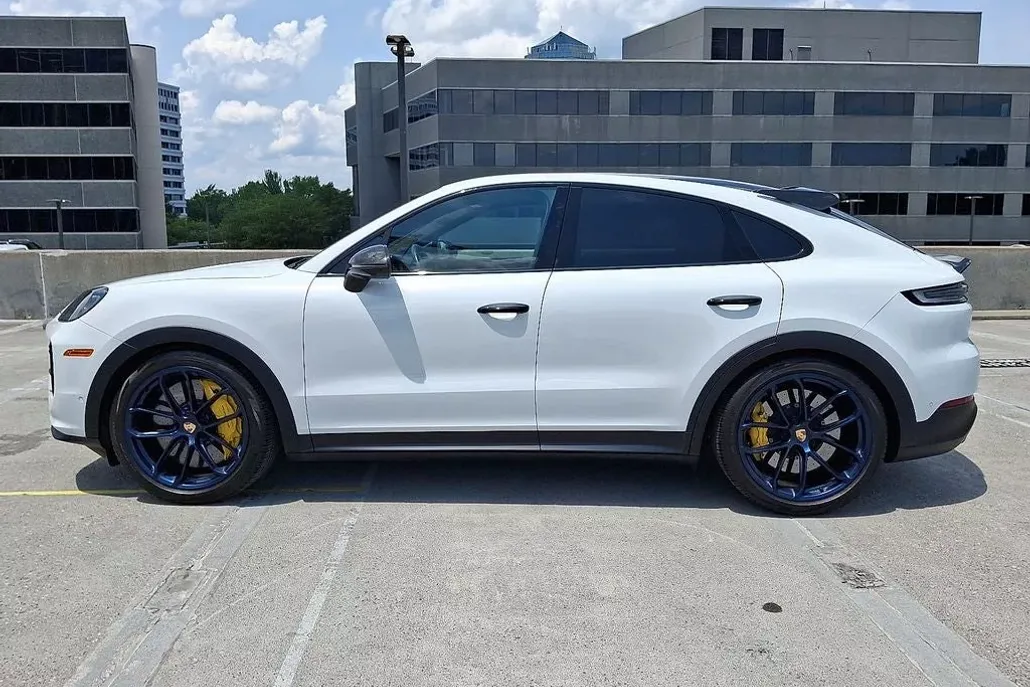 2024 Porsche Cayenne Coupe Turbo GT photo 1