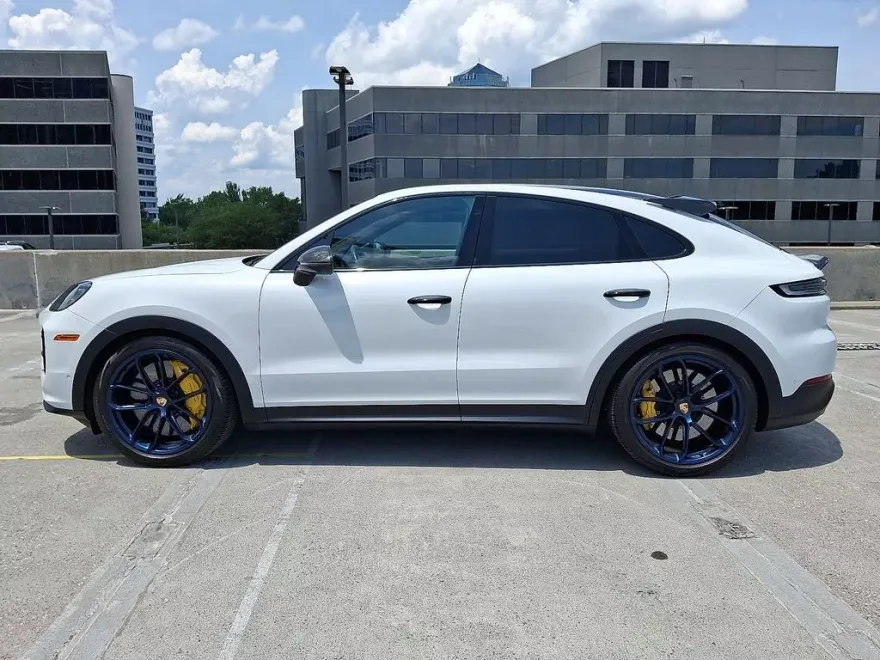 2024 Porsche Cayenne Coupe Turbo GT photo 1