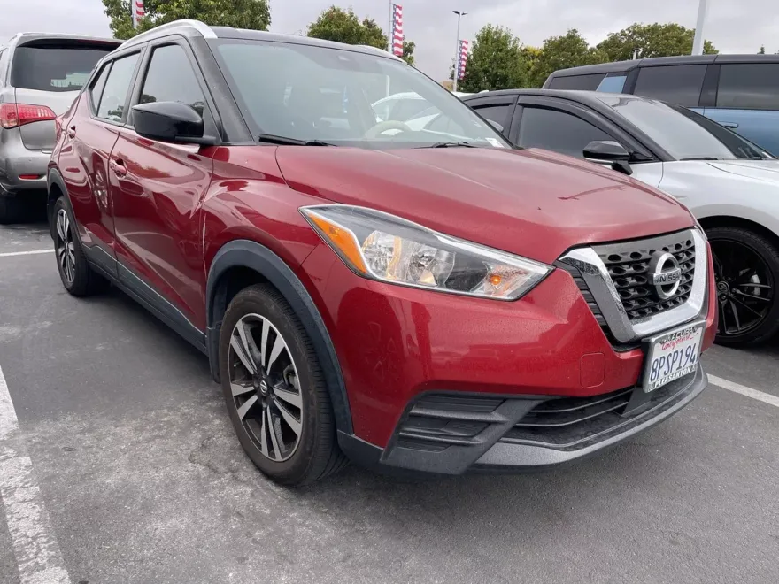 2020 Nissan Kicks SV photo 1