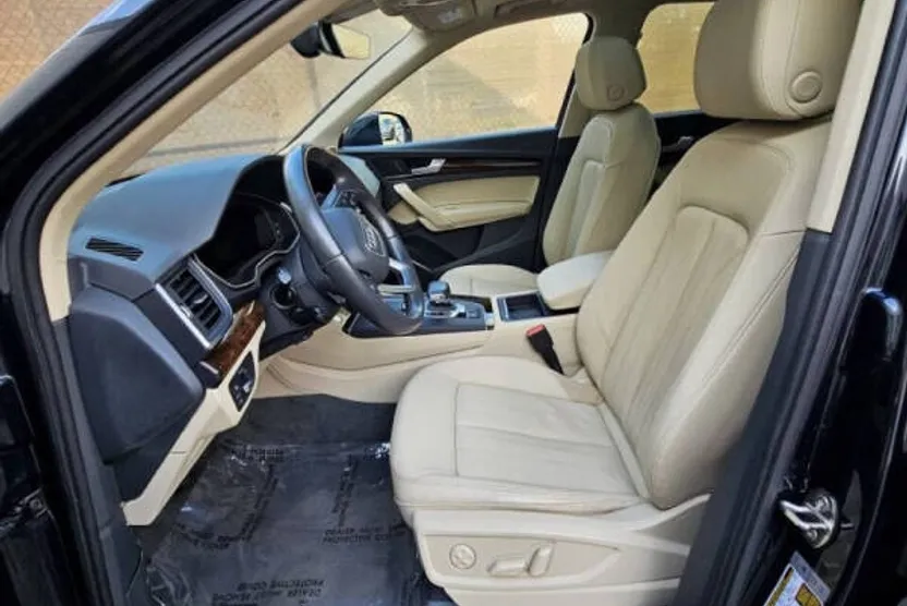 2020 Audi Q5 Premium 55 TFSI photo 1