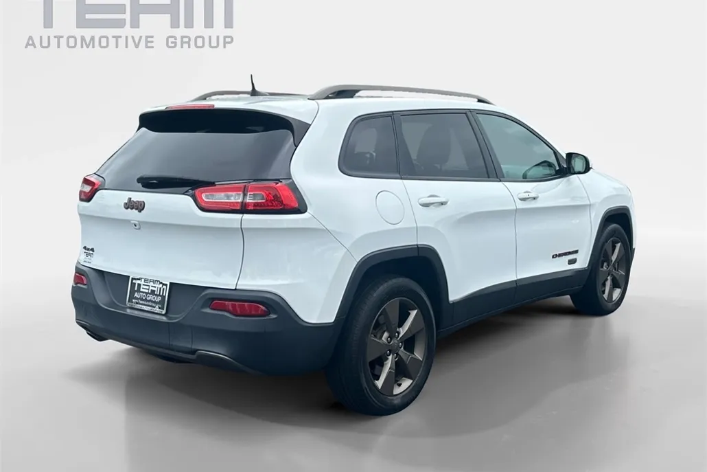 2017 Jeep Cherokee 80th Anniversary Edition photo 1