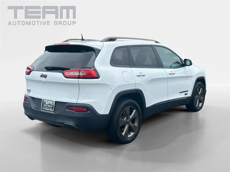 2017 Jeep Cherokee 80th Anniversary Edition photo 1