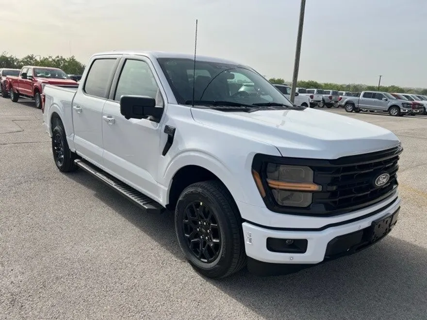 2025 Ford F-150 XLT photo 1