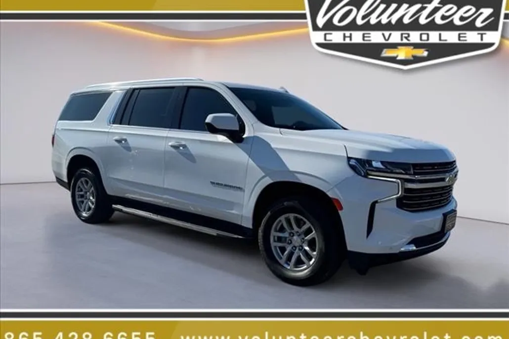 2023 Chevrolet Suburban LT photo 1