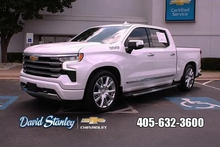 2023 Chevrolet Silverado 1500 High Country photo 1