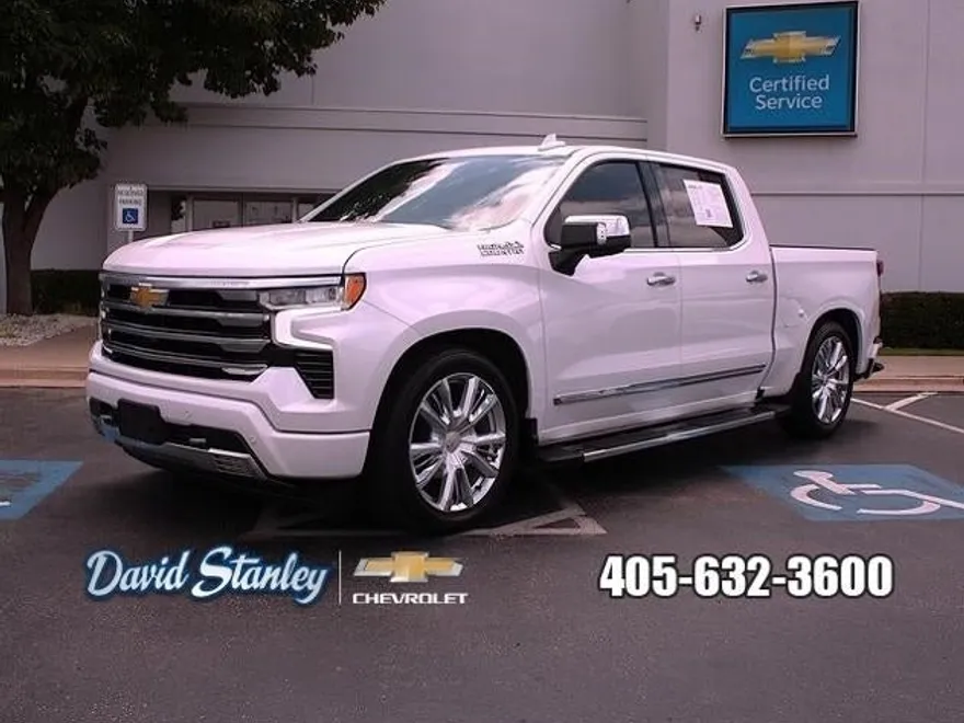 2023 Chevrolet Silverado 1500 High Country photo 1