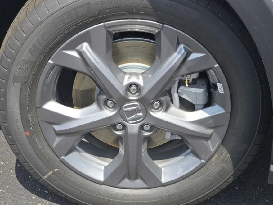 2026 Honda HR-V LX photo 1