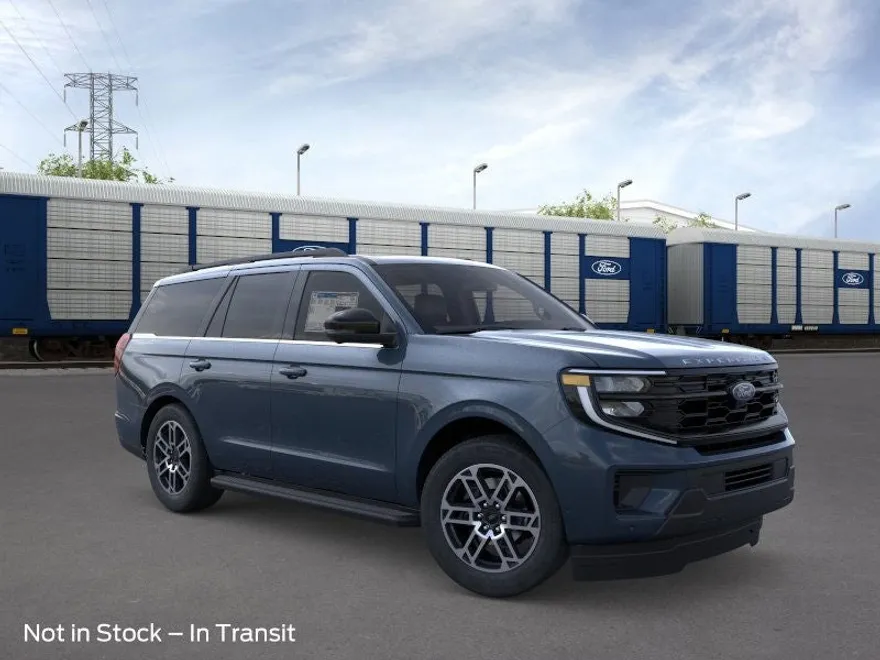 2025 Ford Expedition photo 1