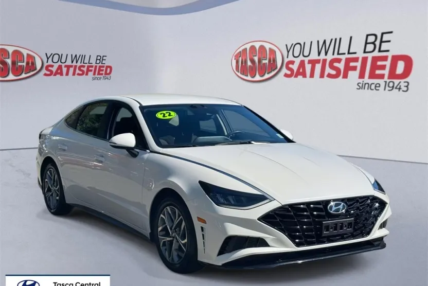 2022 Hyundai Sonata SEL photo 1