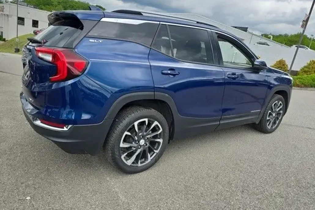 2022 Gmc Terrain SLT photo 1