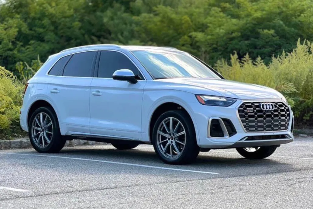 2023 Audi SQ5 Premium Plus photo 1