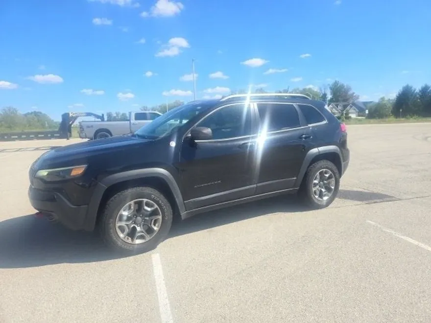 2019 Jeep Cherokee Trailhawk photo 1