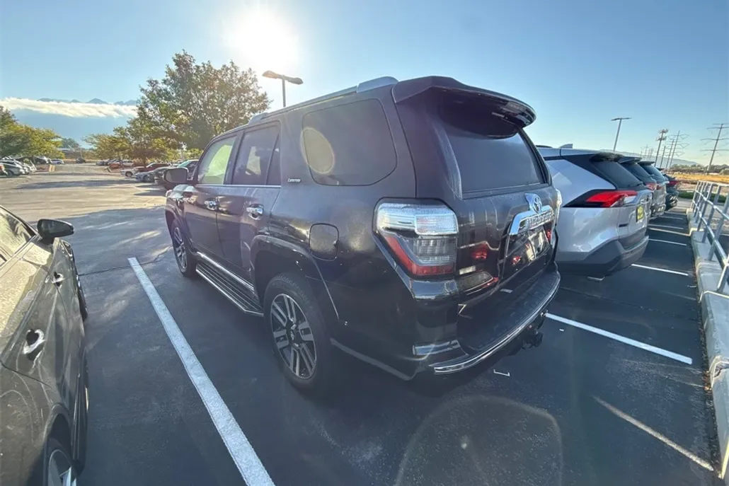 2018 Toyota 4Runner Limited photo 1
