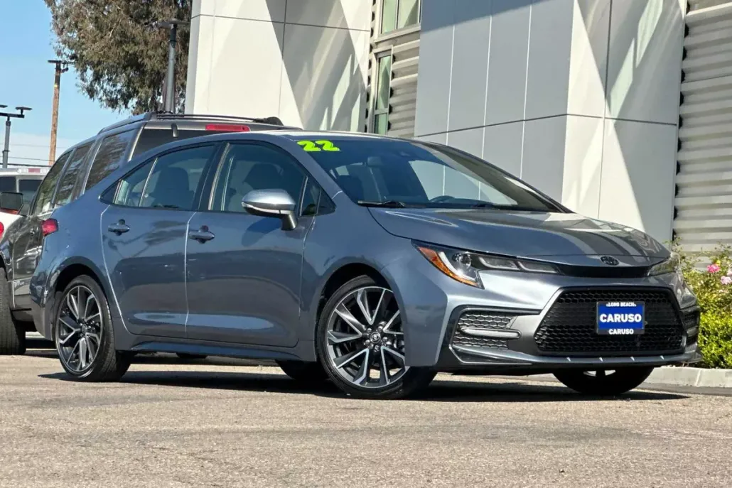 2022 Toyota Corolla SE photo 1