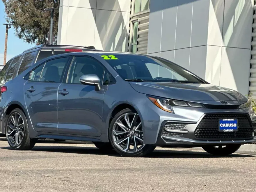 2022 Toyota Corolla SE photo 1