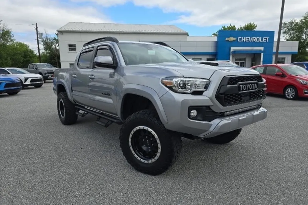 2019 Toyota Tacoma SR photo 1