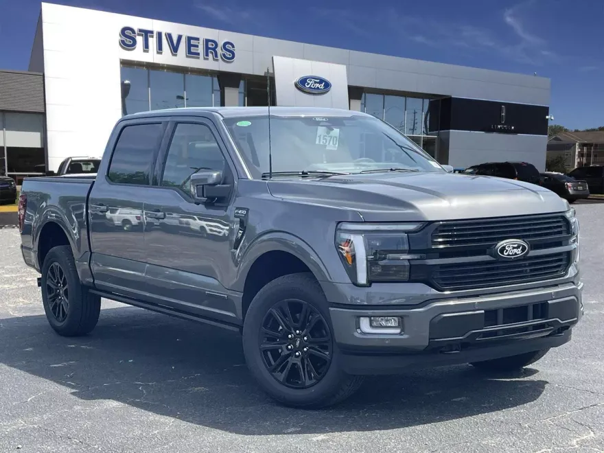 2025 Ford F-150 Platinum photo 1