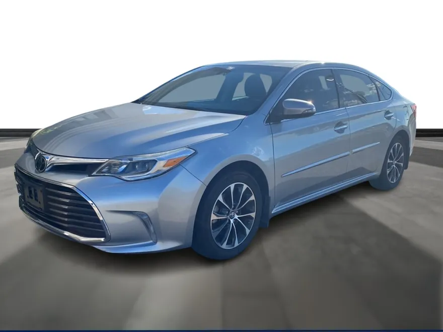 2018 Toyota Avalon XLE photo 1