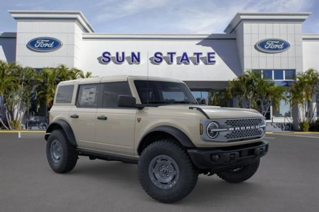 2025 Ford Bronco Badlands photo 1