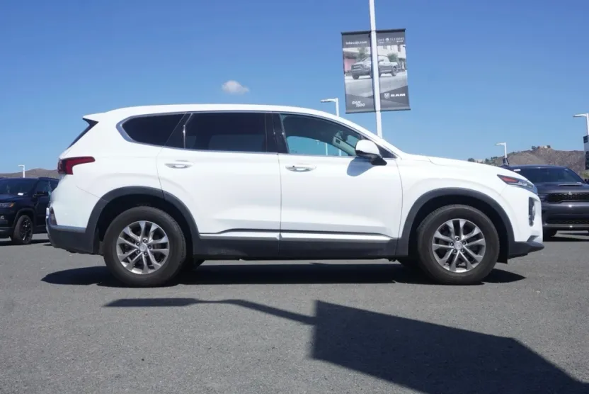 2020 Hyundai Santa Fe SEL photo 1