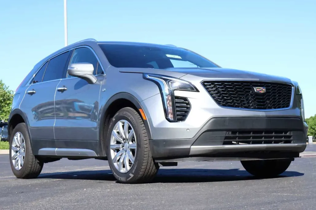 2023 Cadillac XT4 Premium Luxury photo 1