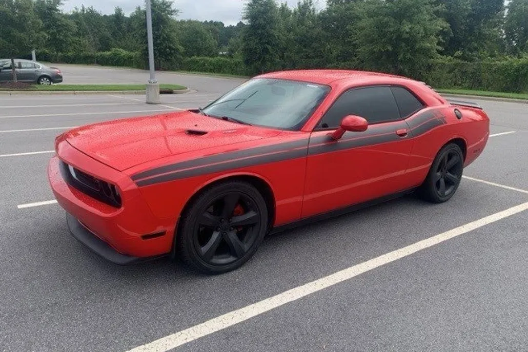 2014 Dodge Challenger R/T photo 1