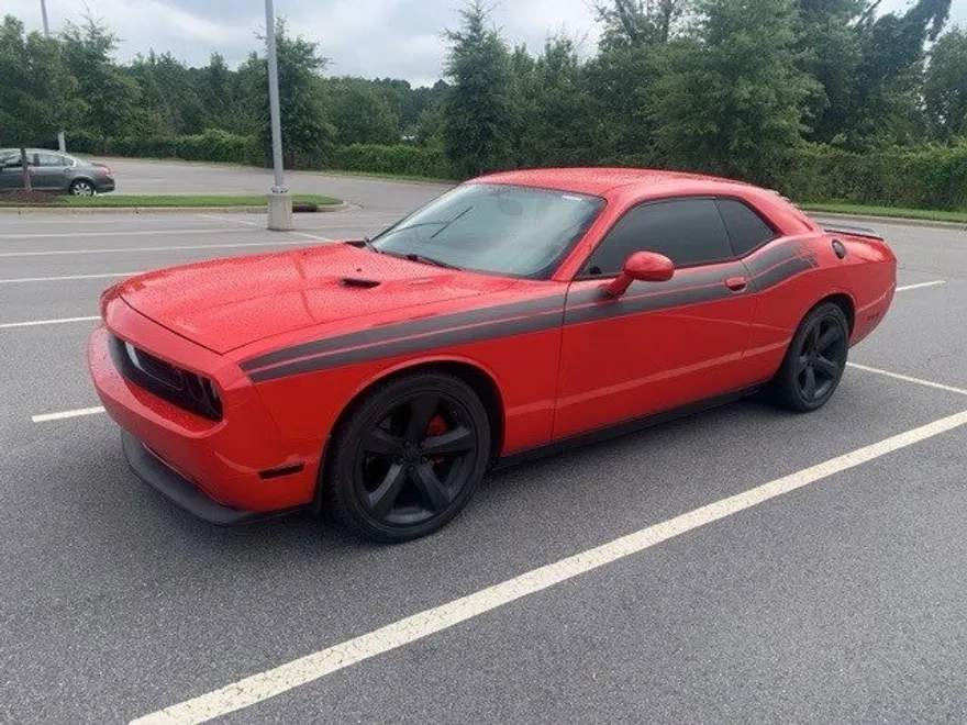 2014 Dodge Challenger R/T photo 1