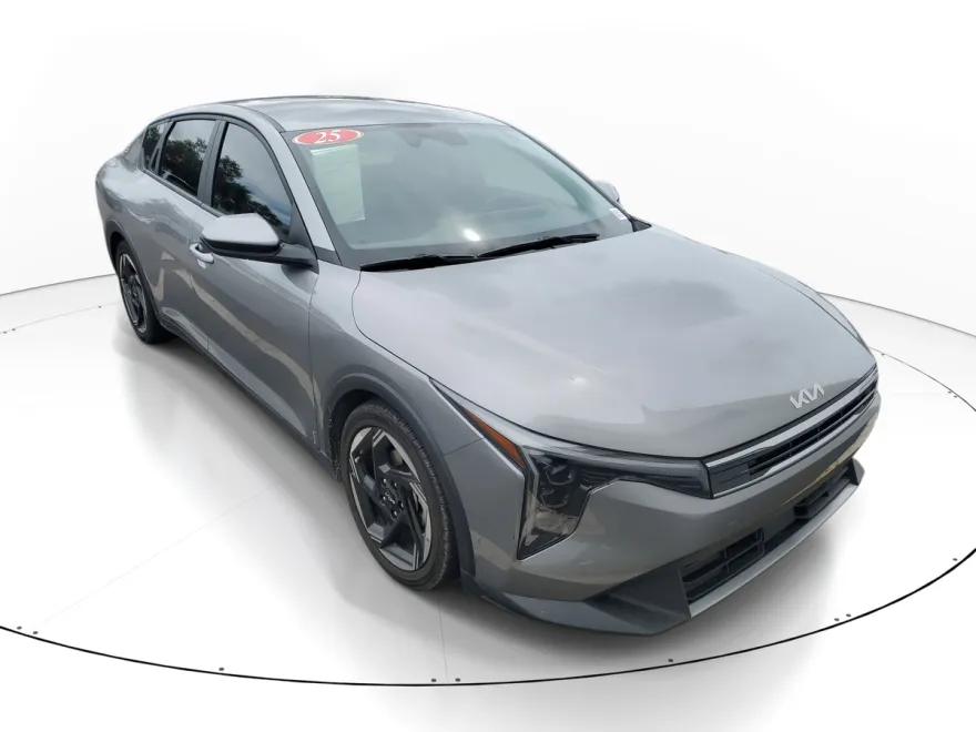 2025 Kia K4 EX photo 1